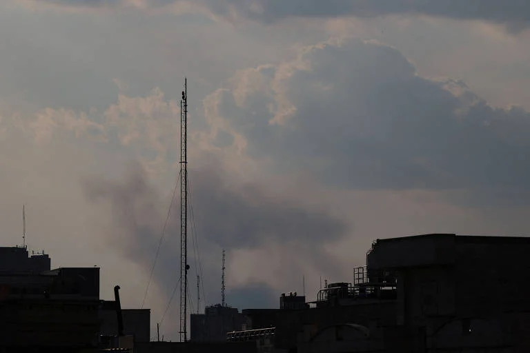 Irã promete ataques devastadores contra EUA e Israel após ameaças de Trump, escalada de tensões no Oriente Médio