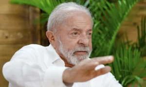Lula ordena anulação de leilão de gás da Petrobras e dispara contra ‘bandidagem’ que encareceu botijão para o povo