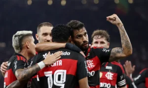 Virada Épica no Maracanã: Flamengo Bate o Santos de 3 a 1 e Encosta no G4 do Brasileirão com Gol Histórico de Pedro