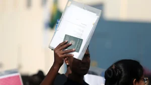 Lula enfrenta resistência de entidades à aprovação do fim da escala 6×1; veja os impactos econômicos