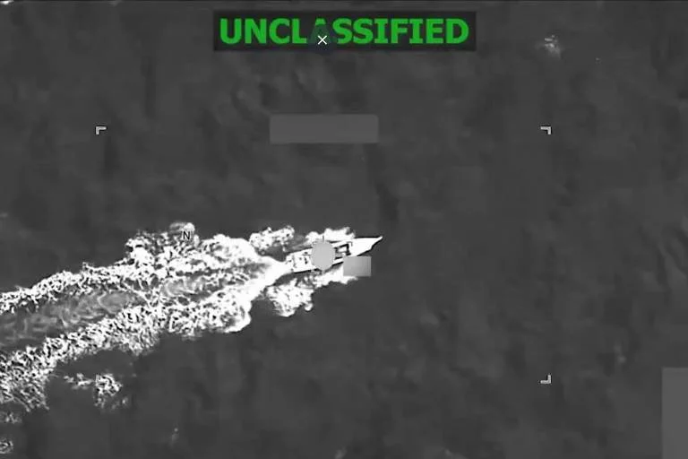 EUA intensificam ataques no Caribe: Três mortos em nova ofensiva contra embarcação; entenda o contexto e as polêmicas