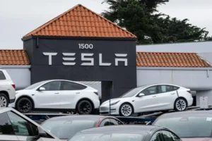 Tesla Aumenta Investimentos para US$ 25 Bilhões e Dobra Aposta em Robótica, Superando Expectativas de Lucro