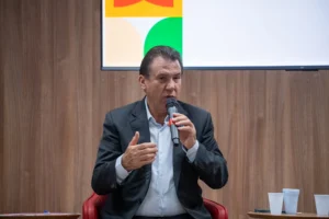Desenrola 2: Governo libera até 20% do FGTS para quitar dívidas; saiba como funciona