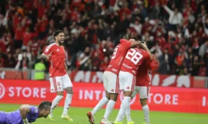 Inter vence Fluminense por 2 a 0 no Beira-Rio e se afasta da zona de rebaixamento do Brasileirão