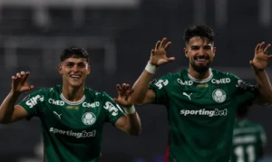Palmeiras vence Sporting Cristal no Peru e assume liderança isolada do Grupo F na Libertadores