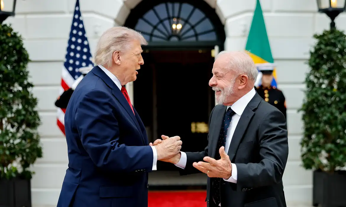 Lula a Trump: “Ninguém respeita lambe-botas”, diz sobre reunião e negociações comerciais