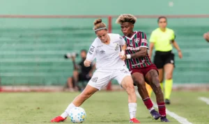 Santos goleia Fluminense fora de casa e encerra jejum no Brasileirão Feminino com vitórias de Evelin e Laryh