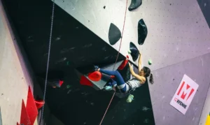 Marina Dias brilha em Salt Lake City: Brasileira conquista o pódio na Copa do Mundo de Paraescalada e mira Los Angeles 2028