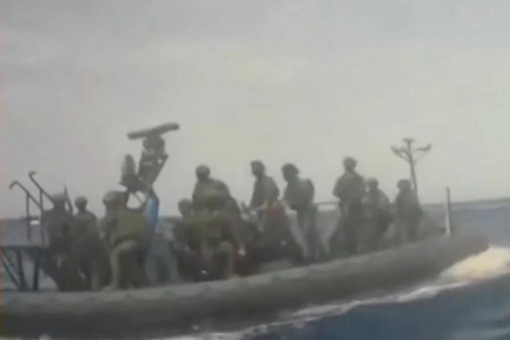 Israel abre fogo contra 10 barcos de ajuda humanitária que tentavam chegar a Gaza; brasileiros entre os detidos