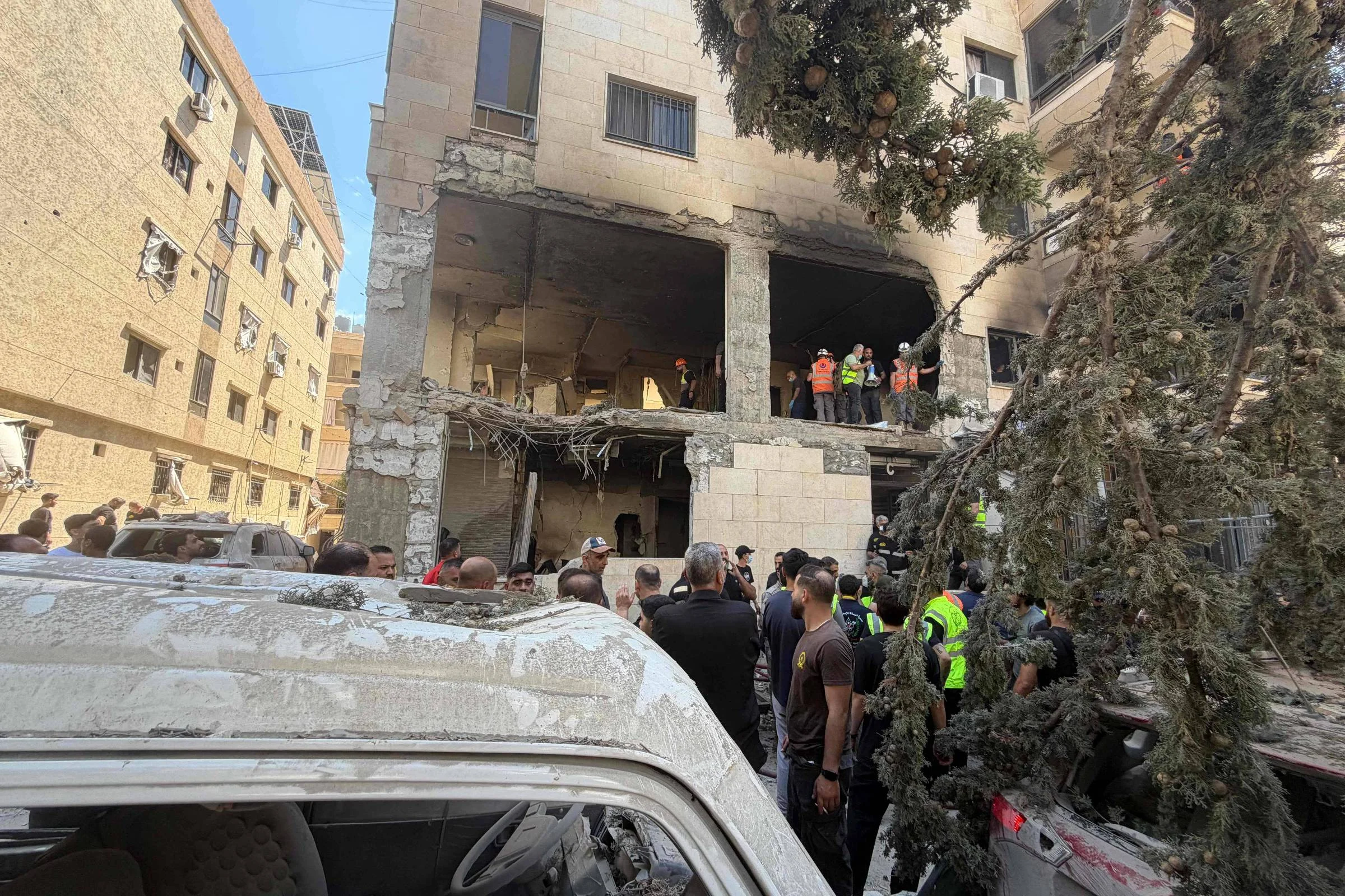 Israel intensifica ataques: Beirute e sul do Líbano sob fogo após mortes em escalada militar