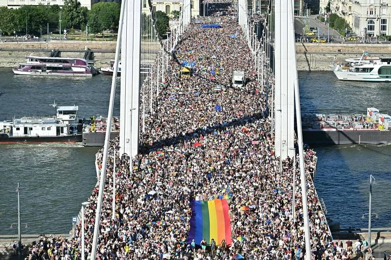 Hungria Autoriza Marcha LGBTQIA+ em Budapeste Após Derrota de Orbán, Nova Era Promete Mudanças