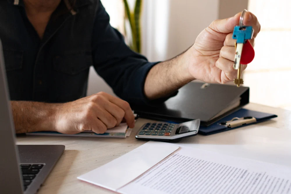 Imobiliárias em 2026: O Que os Brasileiros Buscam e o Que os Afasta, Segundo Pesquisa Exclusiva com 2.500 Pessoas