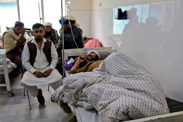 Ataques do Paquistão ao Afeganistão: 13 Mortos, Incluindo 11 Crianças, em Bombardeios Aéreos do Talibã