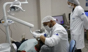 Médicos e Dentistas: Piso Salarial Dispara para R$ 13.662 em Nova Lei Aprovada no Senado