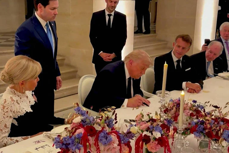 Trump Detona Críticos de Acordo com Irã: “Invejosos, Maus ou Estúpidos” em Meio a Negociações Históricas