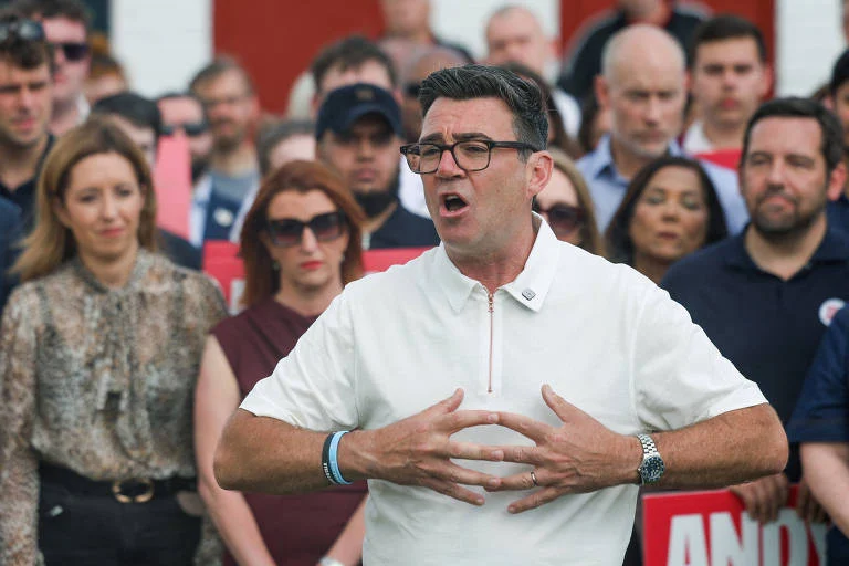 Rival de Keir Starmer, Andy Burnham vence eleição e mira liderança do Partido Trabalhista e do Reino Unido