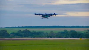 Carro Voador da Embraer Eve 100 Avança em Regulação Global e Firma Novos Acordos de Venda para Operações em 2027
