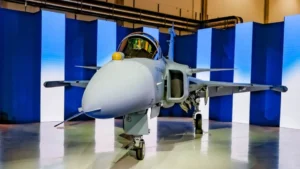 Embraer e SAAB Fecham Mega Acordo para Produzir Mais 20 Caças Gripen: O Futuro da Defesa Aérea Brasileira em Foco