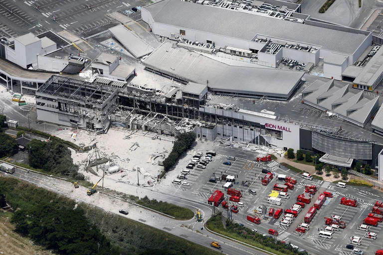 Terremoto no Japão: Explosão em Shopping Deixa Vítimas Presas; Equipes em Corrida Contra o Tempo