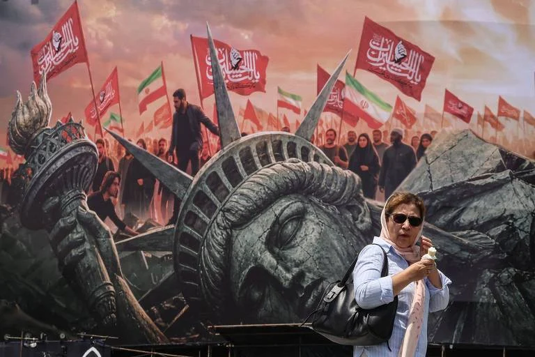 Irã Desmente Trump e Nega Negociações com EUA, Jogo de Poder no Estreito de Hormuz Aumenta Tensões