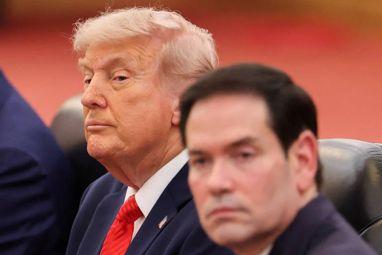 Trump Ignora Diplomatas de Carreira: 90% de Embaixadores São Aliados Políticos e Doadores em Novo Mandato