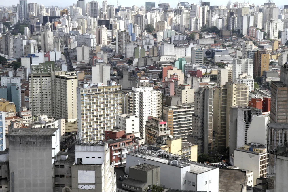 Confiança Imobiliária em Alta Recorde, Mas Comprar Casa no Brasil Ainda é Desafio: Entenda os Dados