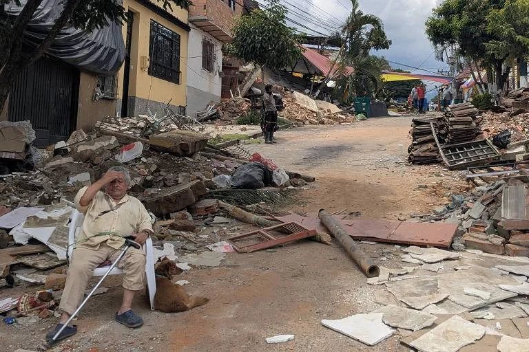 Pânico e Incerteza: Moradores da Colômbia Dormem nas Ruas Após Terremoto Temendo Saques e Sem Respostas Oficiais