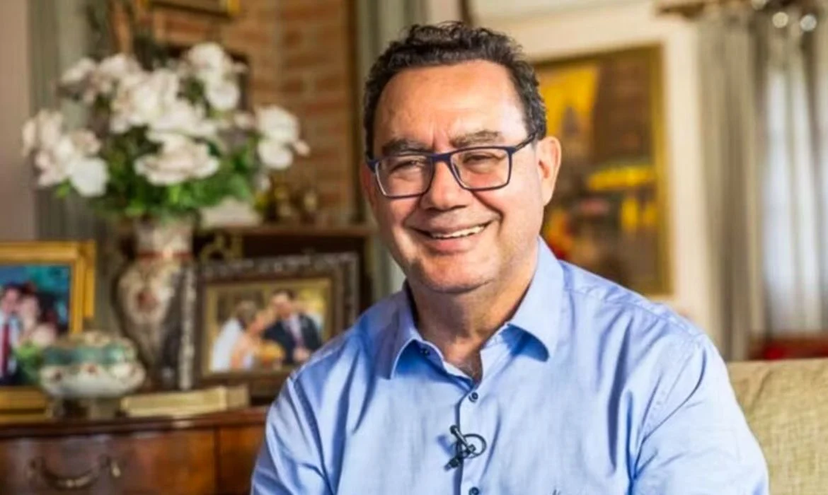 Augusto Cury, o psiquiatra e autor de best-sellers, lança sua candidatura presidencial pelo Avante com foco em neurodiversidade e educação