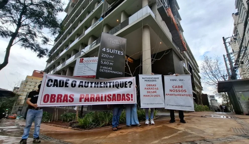 You, Inc em Crise: Compradores Protestam Obras Paradas e Finanças da Incorporadora em Alerta Vermelho