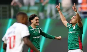 Palmeiras Goleia Vasco e Abre Vantagem Crucial na Liderança do Brasileirão: 4 a 1!