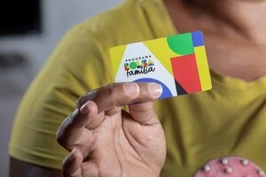 Bolsa Família: Governo Lula Anuncia Reajuste de 15% às vésperas do 2º Turno e Gera Debate sobre Contas Públicas