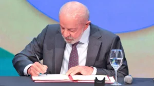 Governo Federal Bloqueia R$ 2,5 Bilhões de Casas de Apostas e Gera Polêmica Jurídica e Setorial