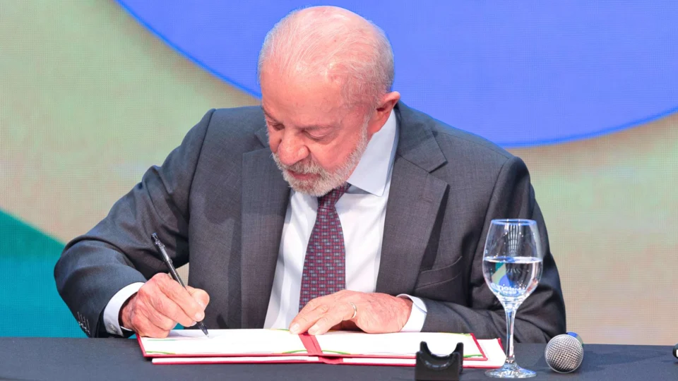 Governo Federal Bloqueia R$ 2,5 Bilhões de Casas de Apostas e Gera Polêmica Jurídica e Setorial