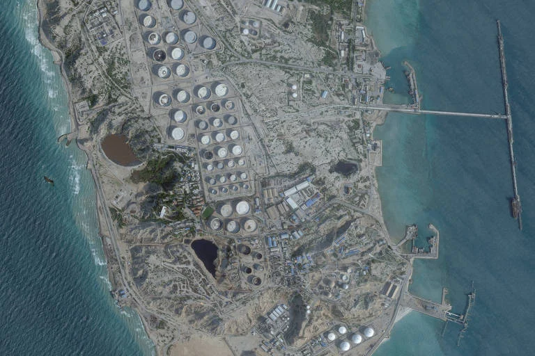 Tensões no Golfo: EUA atacam petroleiros do Irã perto de ilha estratégica, Irã ameaça e apreende drone americano